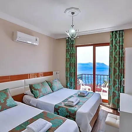 Kayahan Kaş