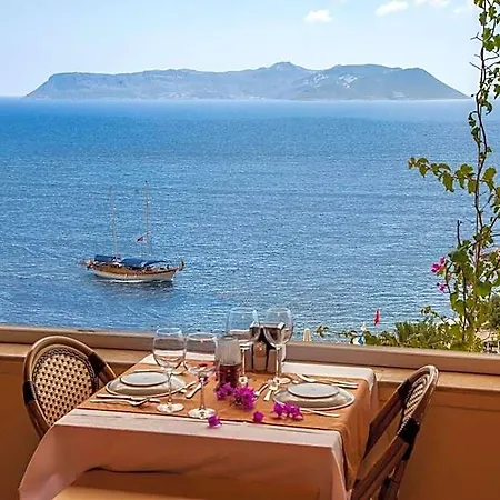 Kayahan Kaş