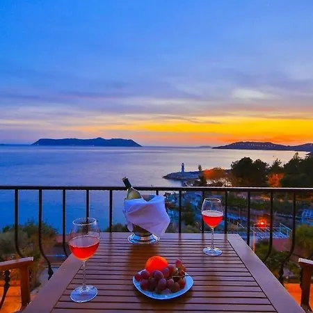 Kayahan Kaş